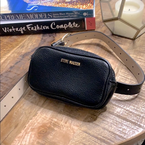 Steve Madden belt bag gold accents - Picture 2 of 11